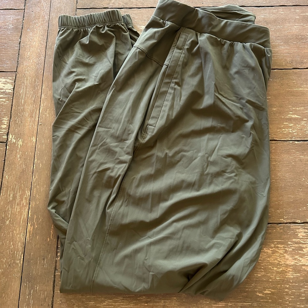 Lululemon men’s joggers